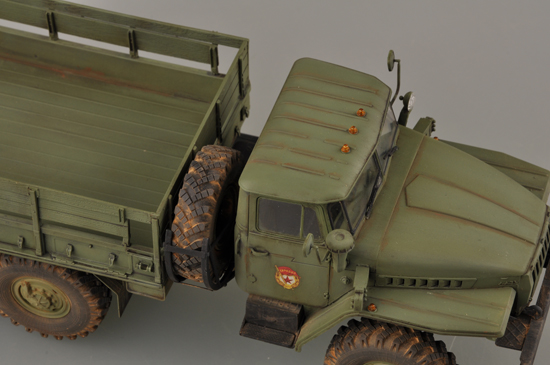 Russian URAL-4320 Truck 01012-1/35 Series-TRUMPETER（china）