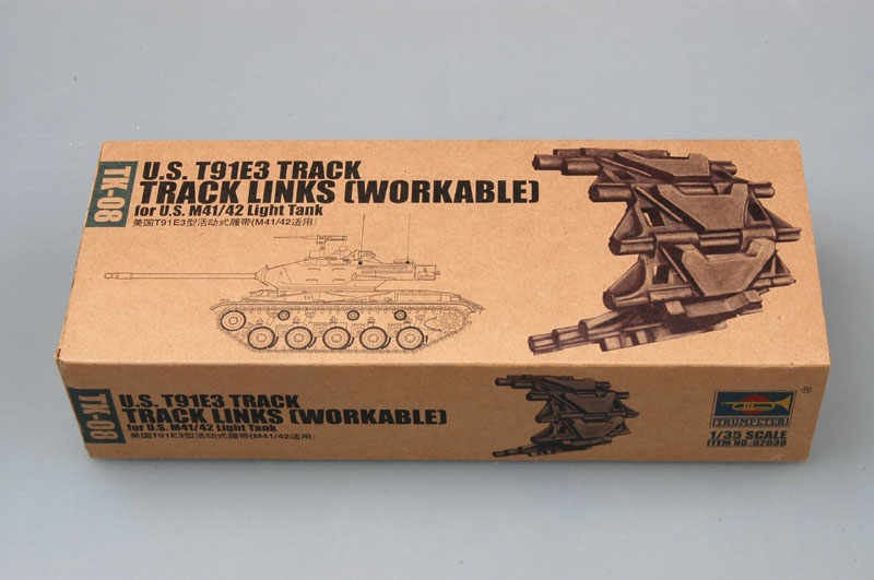 U.S. T91E3 track for U.S. M41/42 light tank     02038