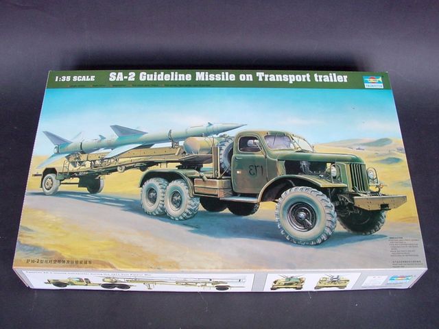 SA-2 Guideline Missile on Transport trailer 00204-1/35