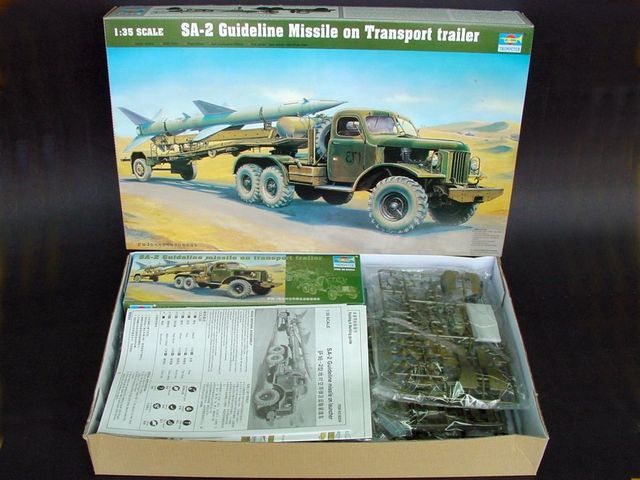 SA-2 Guideline Missile on Transport trailer 00204-1/35