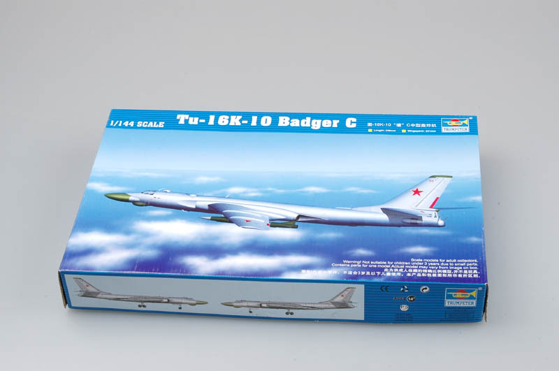 Tu-16k-10 Badger C 03908-1/144 Series-TRUMPETER(china) Tu-16k-10 Badger C 03908-1/144 Series-TRUMPETER(china)