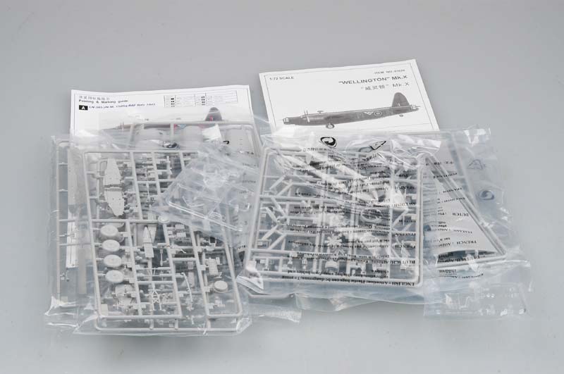 Details about   VICKERS WELLINGTON MK X 1/72 aircraft Trumpeter model plane kit 01628 