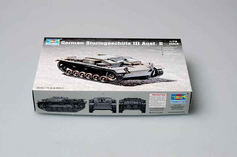 Char Sturmgeschutz III Aus E 1/72 - Trumpeter - Monté Et Peint - Occasion