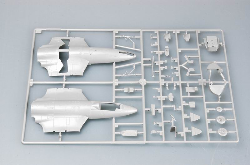 British Hawker Sea Hawk MK.100/101 02827-1/48 Series-TRUMPETER