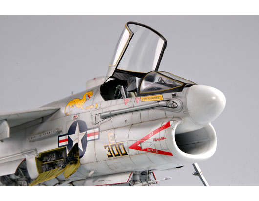 USS A-7E Corsair II 02231-1/32 Series-TRUMPETER（china）