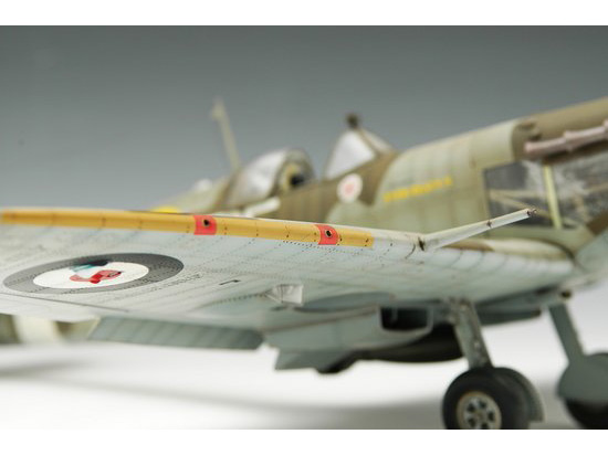Supermarine Spitfire MK.Vb 02403-1/24 Series-TRUMPETER（china）