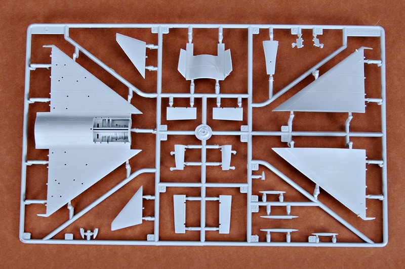 J-10 Fighter Aircraft 01611-1/72 Series-TRUMPETER(china) J-10 Fighter Aircraft 01611-1/72 Series-TRUMPETER(china)