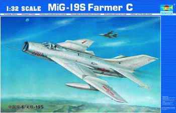 MiG-19S Frarmer C     02207