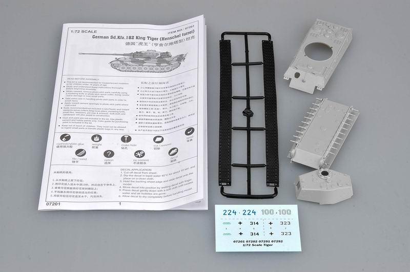 German Sd.Kfz. 182 King Tiger (Henschel turret) 07201-1/72 Series
