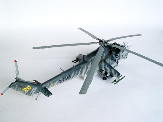 Amazon | Mi-24V ハインドE トランペッター プラモデル No.05103