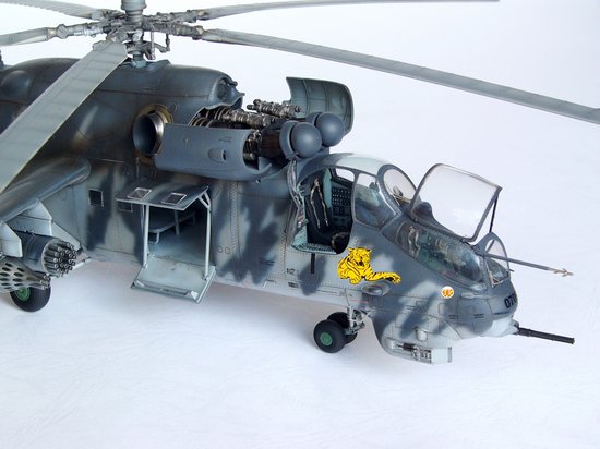 Amazon.com: Trumpeter 1/35 Scale Mill Mi24V Hind E