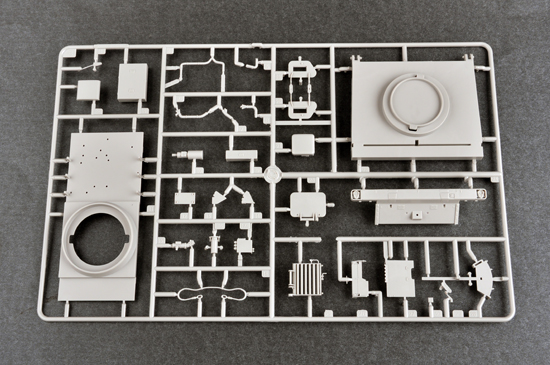 M270/A1 Multiple Launch Rocket System - US 01049-1/35 Series