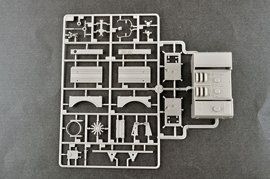 40N6 of 51P6A TEL S-400 01057-1/35 Series-TRUMPETER（china）