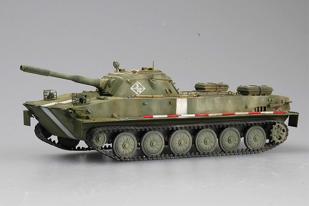 Russian PT-76 Light Amphibious Tank Mod.1951 00379-1/35 Series-TRUMPETER （china）