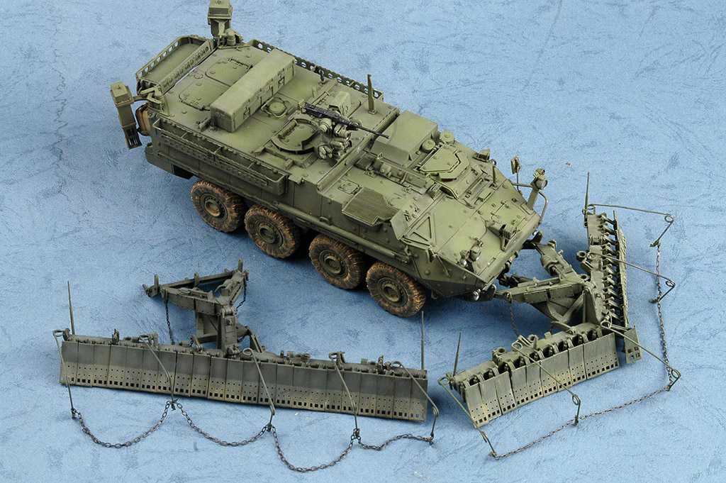 Maquette Trumpeter 1/35 M1132 Stryker ESV – Montée Et Partiellement Peinte, Militaire