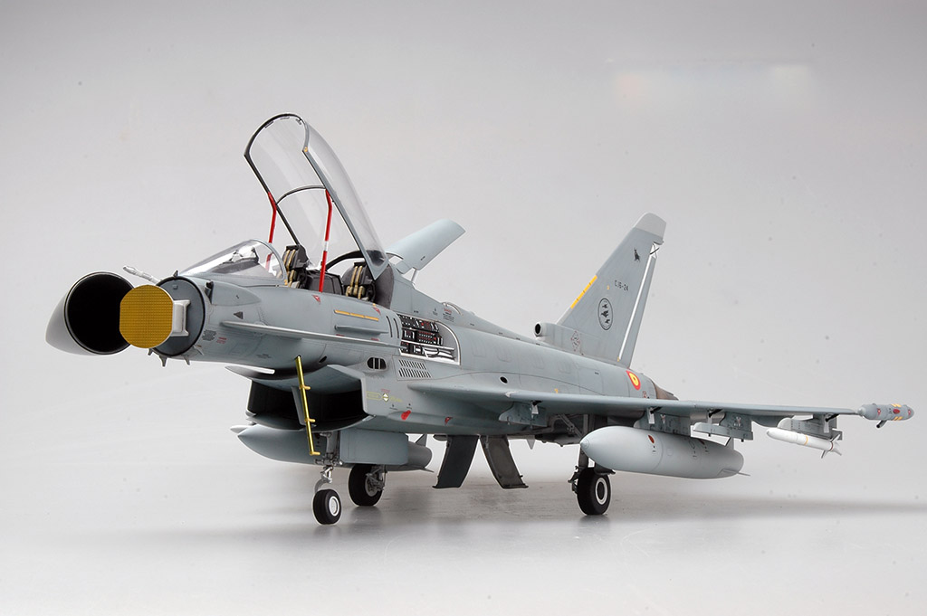 show original title Details about   Trumpeter 02279 ef-2000b eurofighter typhoon 1/32 scale plastic kit-t48 