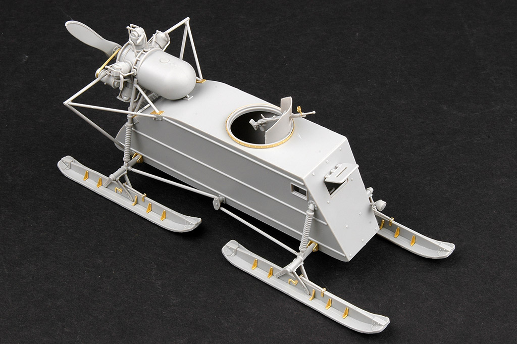Trumpeter 02337 Kit modèle Soviet Nkl Armoured-16 aerosan