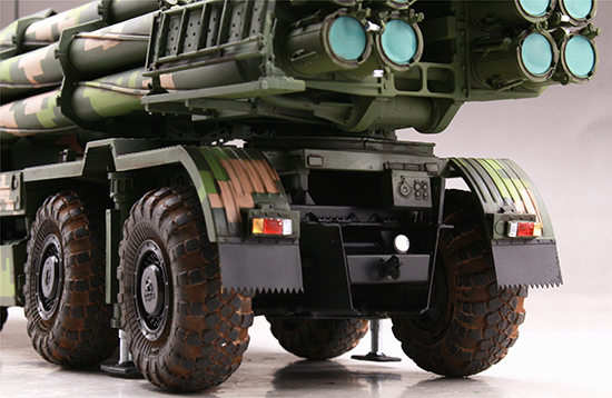PHL-03 Multiple Launch Rocket System 01069-1/35 Series