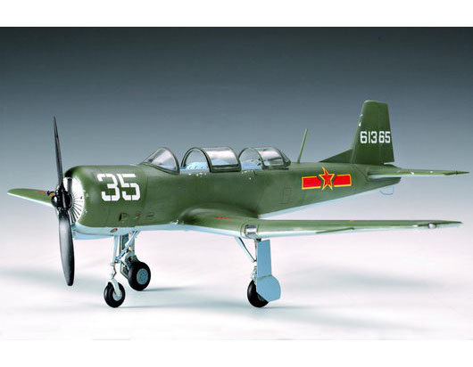 CHINA NANCHANG “CJ-6 ” 02240-1/32 Series-TRUMPETER（china）