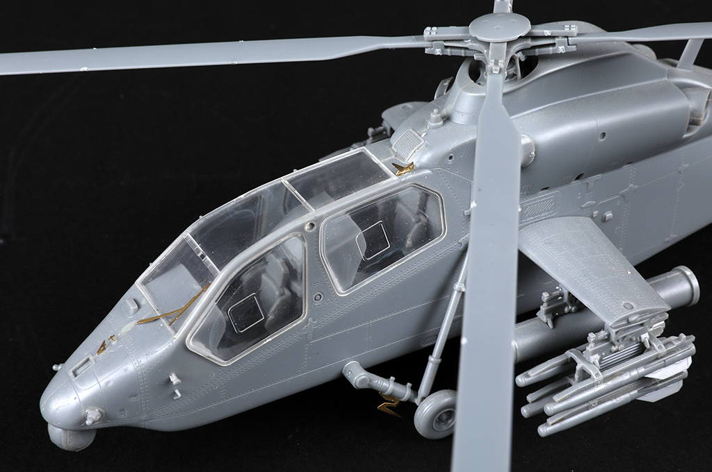 Z-19 Light Scout/Attack Helicopter 05819-1/48 Series