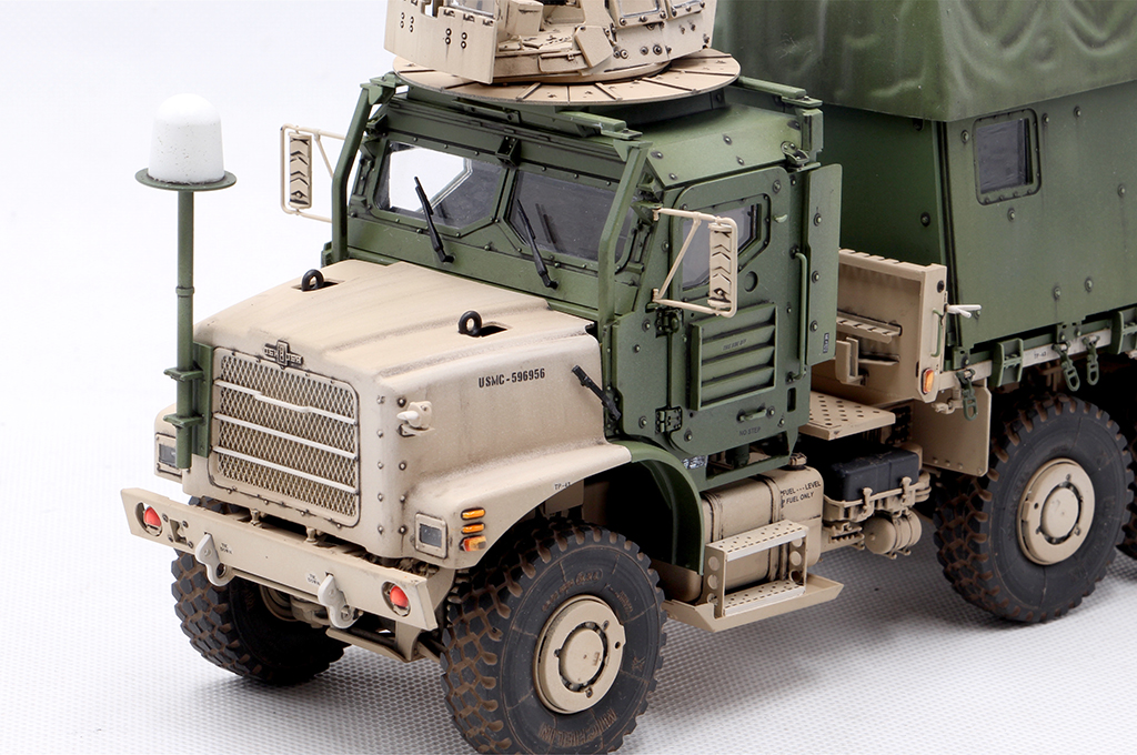 Ciężarówka wojskowa MTVR Mk.23 model 1-35 - Modeledo.pl