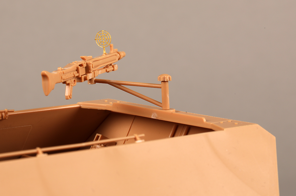 Sd.Kfz 251 D 00942-1/16 Series-TRUMPETER（china）