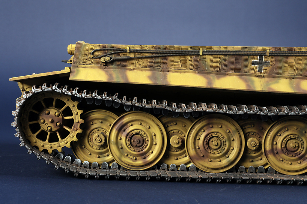 Pz.Kpfw.VI Ausf.E Sd.Kfz.181 Tiger I (Late Production) 00945 Pz.Kpfw.VI Ausf.E Sd.Kfz.181 Tiger I (Late Production) 00945