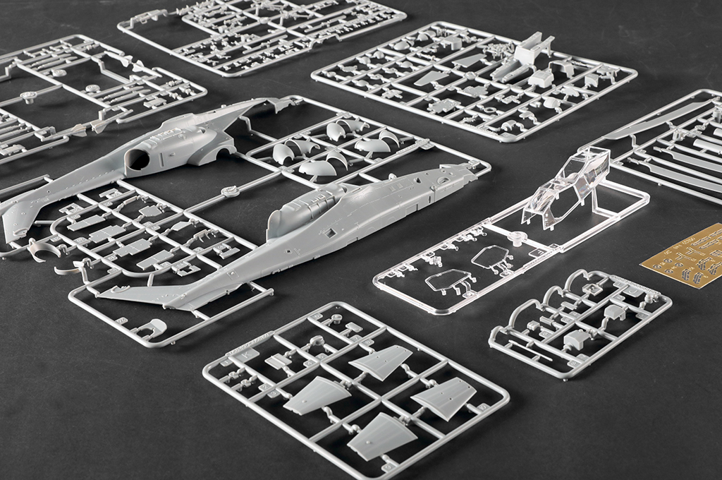 Chinese Z-10G Attack Helicopter 05849-1/48 Series-TRUMPETER（china）