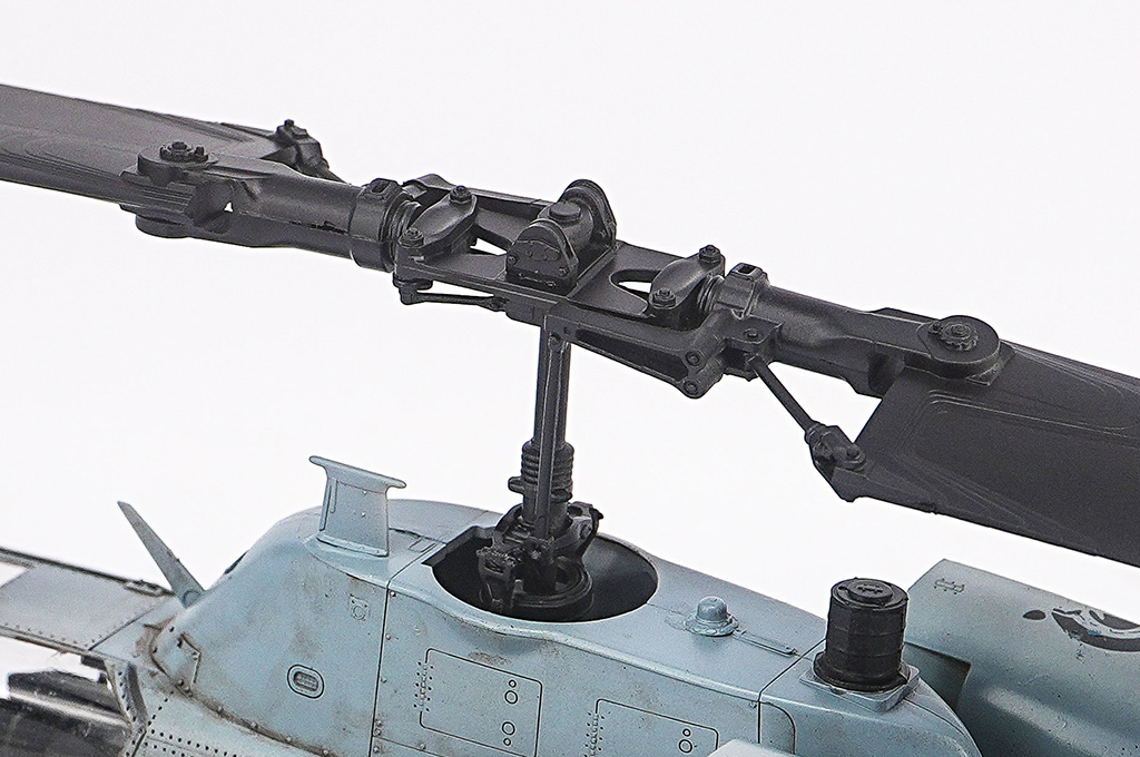 AH-1W Super Cobra (Turned Exhaust) 05117-1/35 Series-TRUMPETER