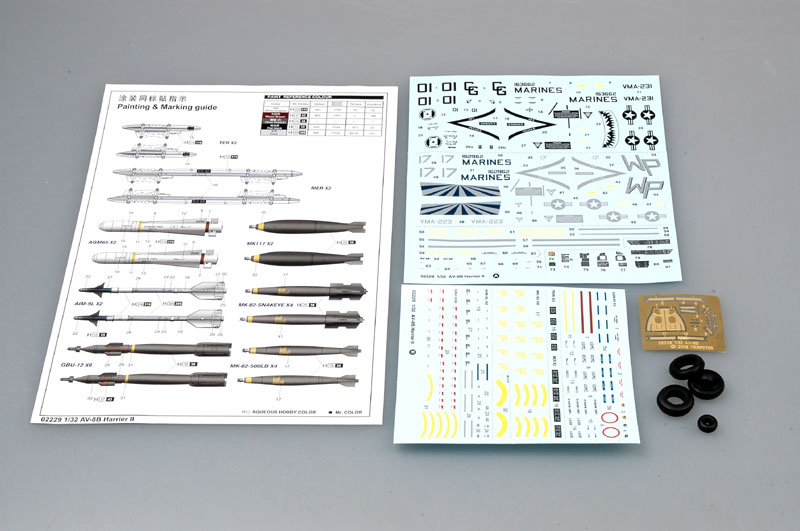 Maquette Trumpeter 1/700 AV-8B Harrier - Kit à Monter - Neuf Sous Boîte
